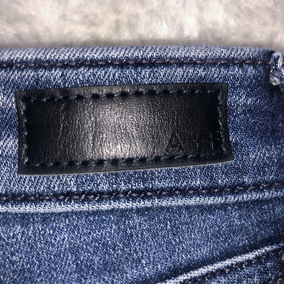 Abercrombie and Fitch High Rise Skinny Jeans - Picture 6 of 7